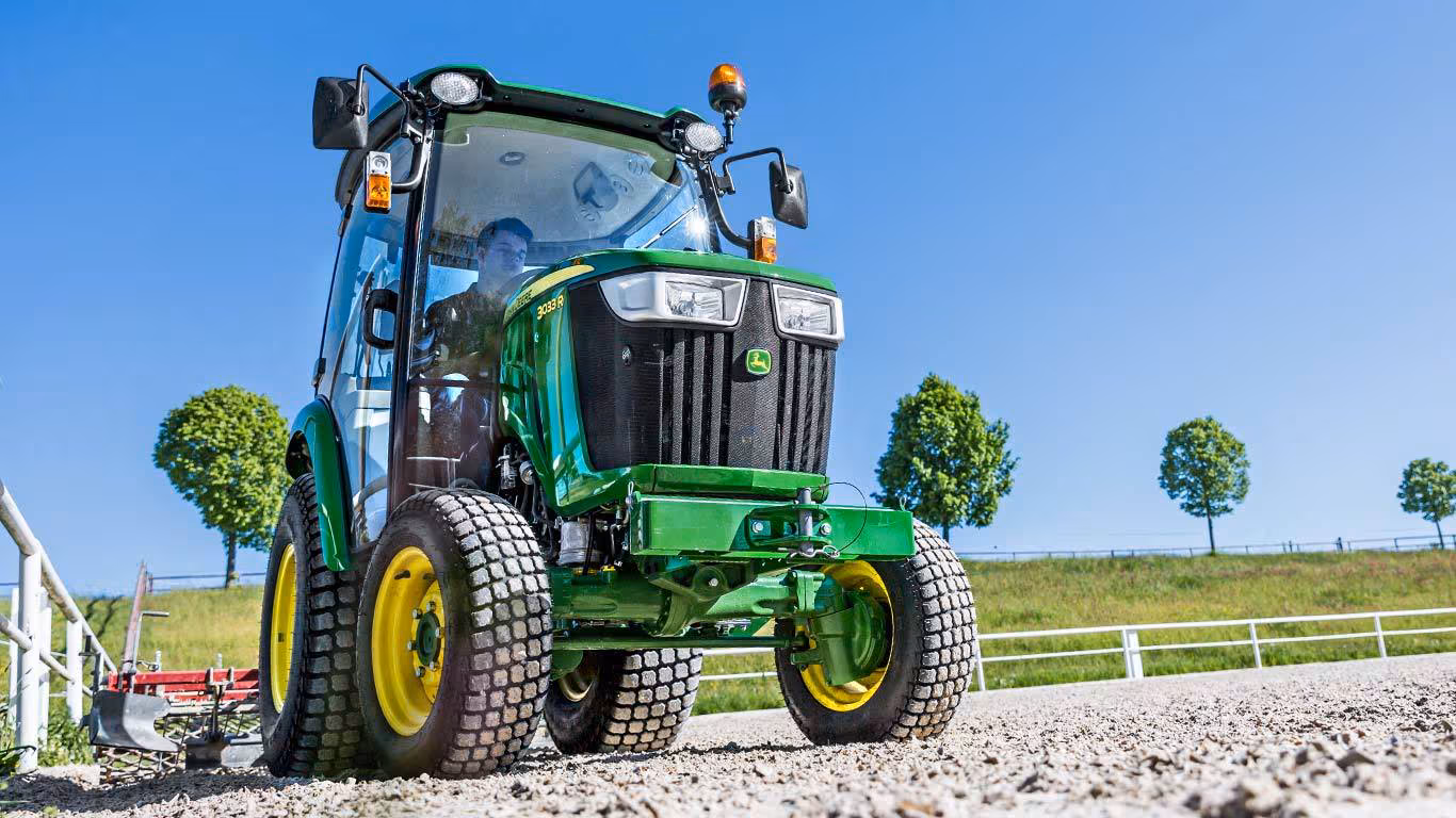 3039R Kompakttraktor